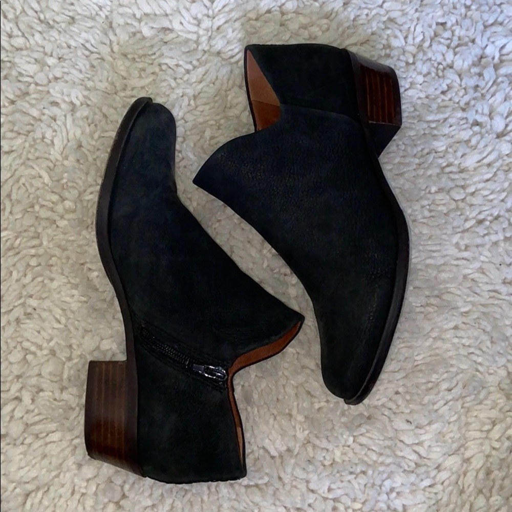 Black lucky brand booties